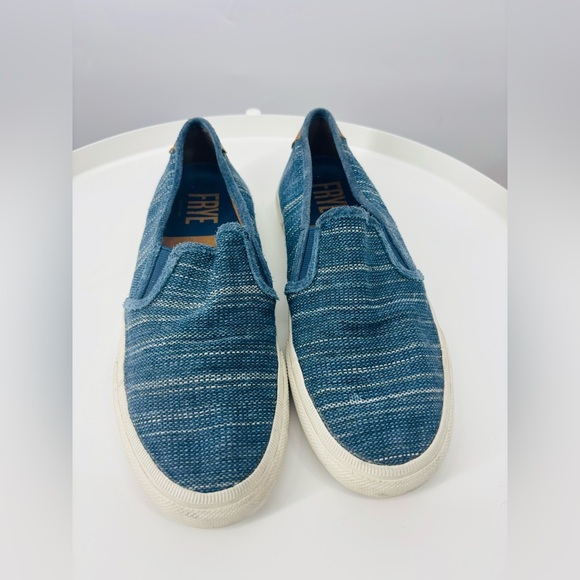 Frye Women's Gia Canvas Slip-On Sneakers in Blue Multi 7.5 - Picture 1 of 5